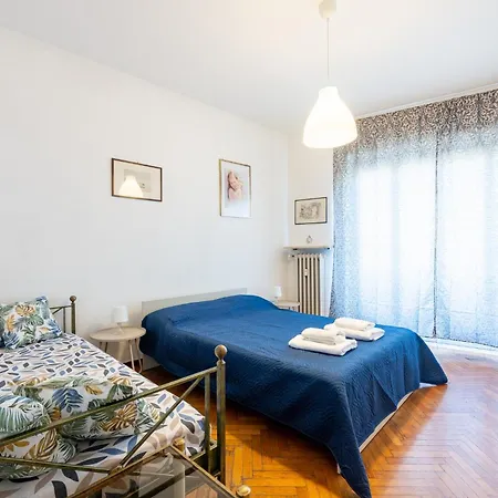 Daire Guesthost - Santa Croce Cozy Flat With Balcony *