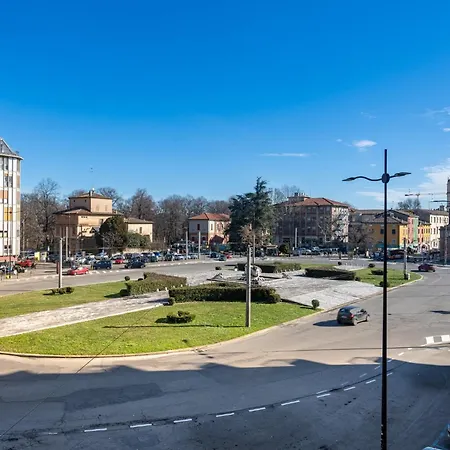 Daire Guesthost - Santa Croce Cozy Flat With Balcony *