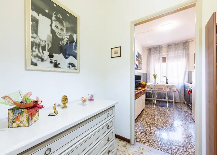 דירה Guesthost - Santa Croce Cozy Flat With Balcony *