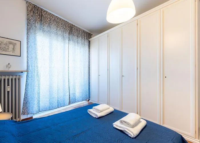 Guesthost - Santa Croce Cozy Flat With Balcony דירה *
