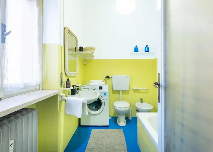Guesthost - Santa Croce Cozy Flat With Balcony דירה *